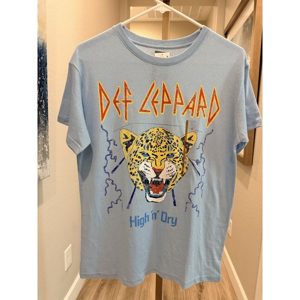 Def Leppard High 'n' Dry Leopard Graphic T Shirt Small Blue Rock Band Tee NWT